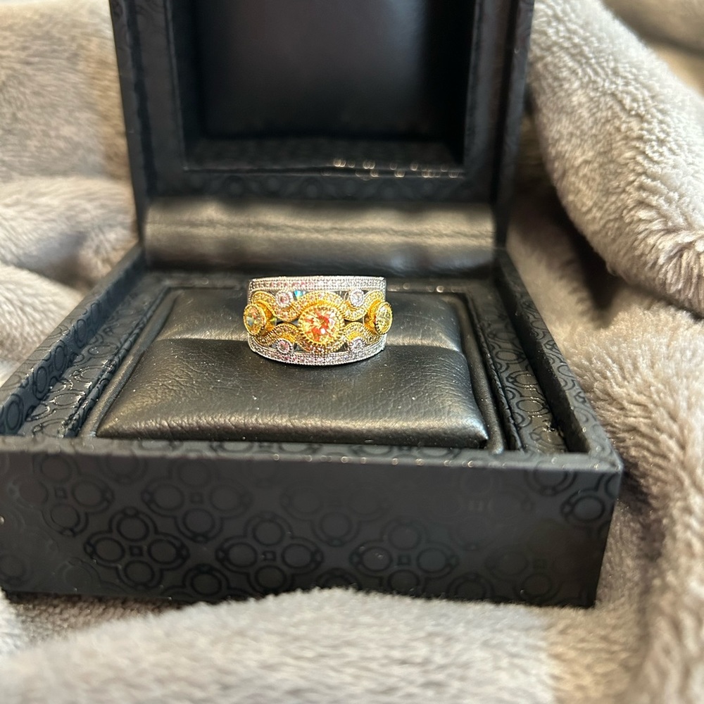 LaFonn Three Stone Canary Band Ring-Sz 8